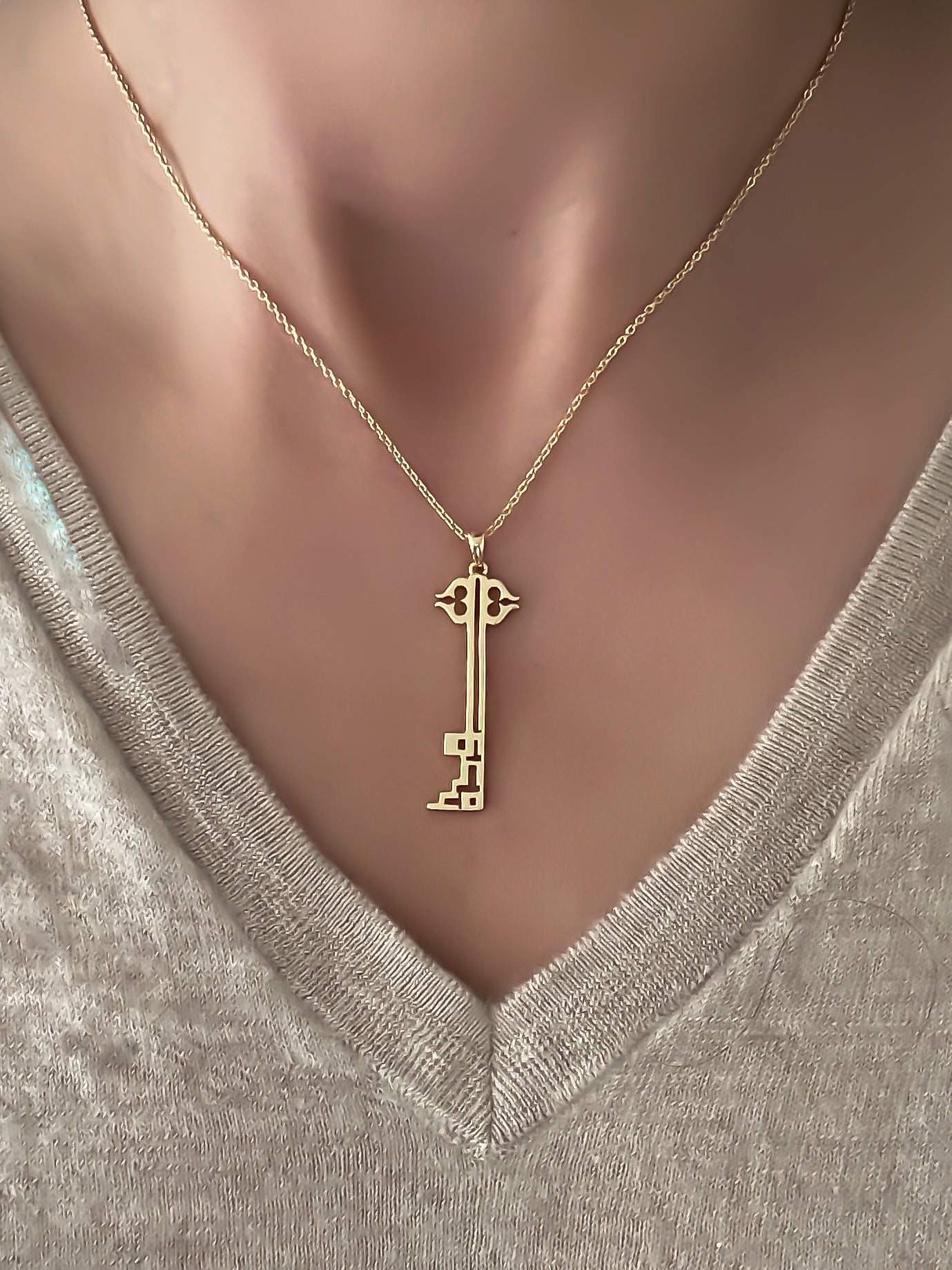 Alawda key مفتاح العودة Return Key Necklace