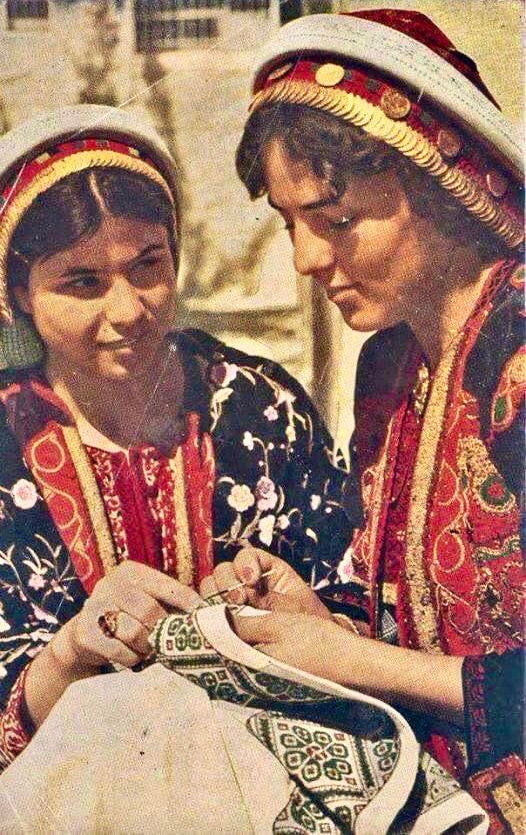 What Is Tatreez? A Guide to Palestinian Embroidery