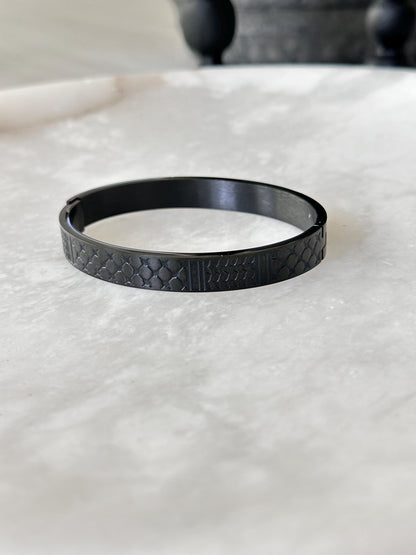 Palestine Scarf Men Bangle Bracelet | Palestinian Cuff | Black Enamel 14K Gold Plated